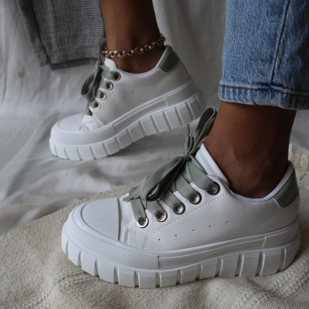 🚨FEW PAIRS LEFT// White platform sneaker - Picture 5 of 10